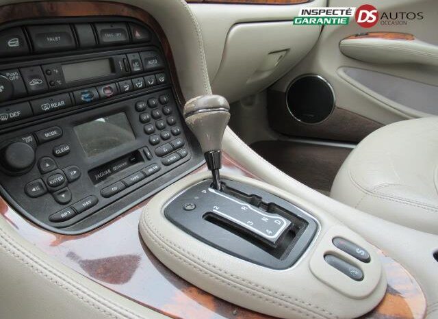 2000 JAGUAR SÉRIE XJ BERLINE 4 PORTES complet